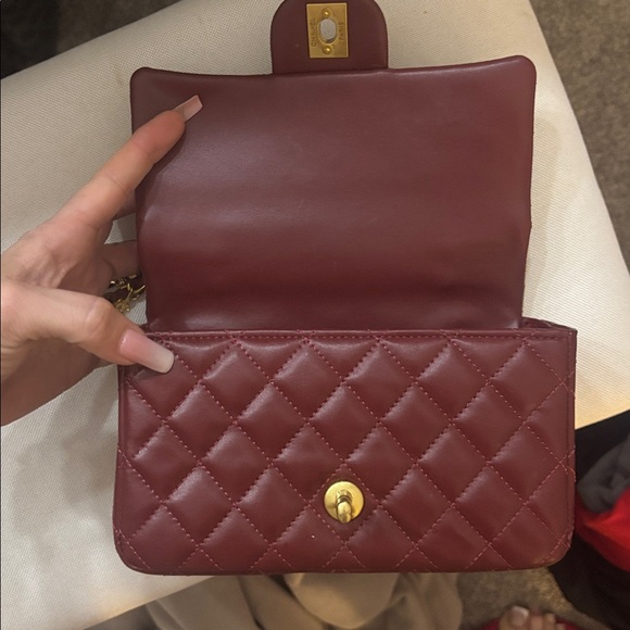 CHANEL FLAP BAG W HANDLE - Picture 11 of 15